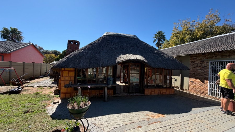 3 Bedroom Property for Sale in La Hoff North West